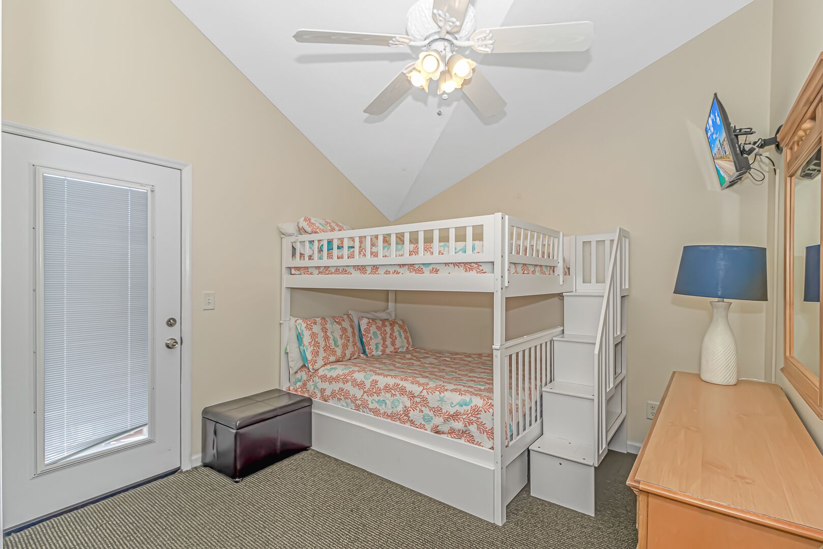 Ocean View 7 Bedrooms - Just Steps From The Beach - 1171